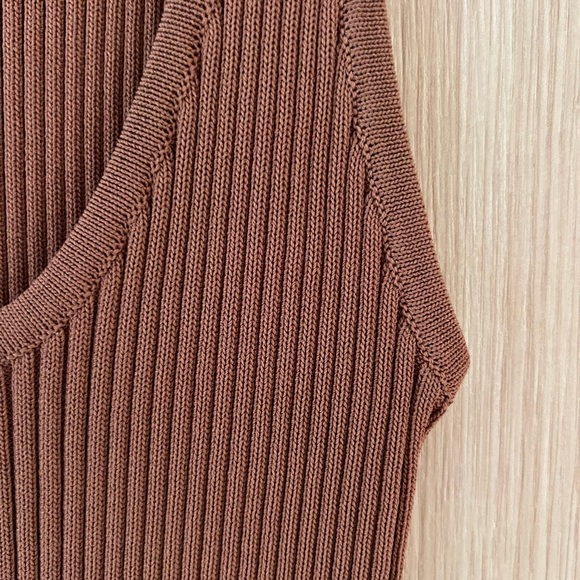 DISSH Chocolate Ribbed Tank Top - Picture 4 of 6